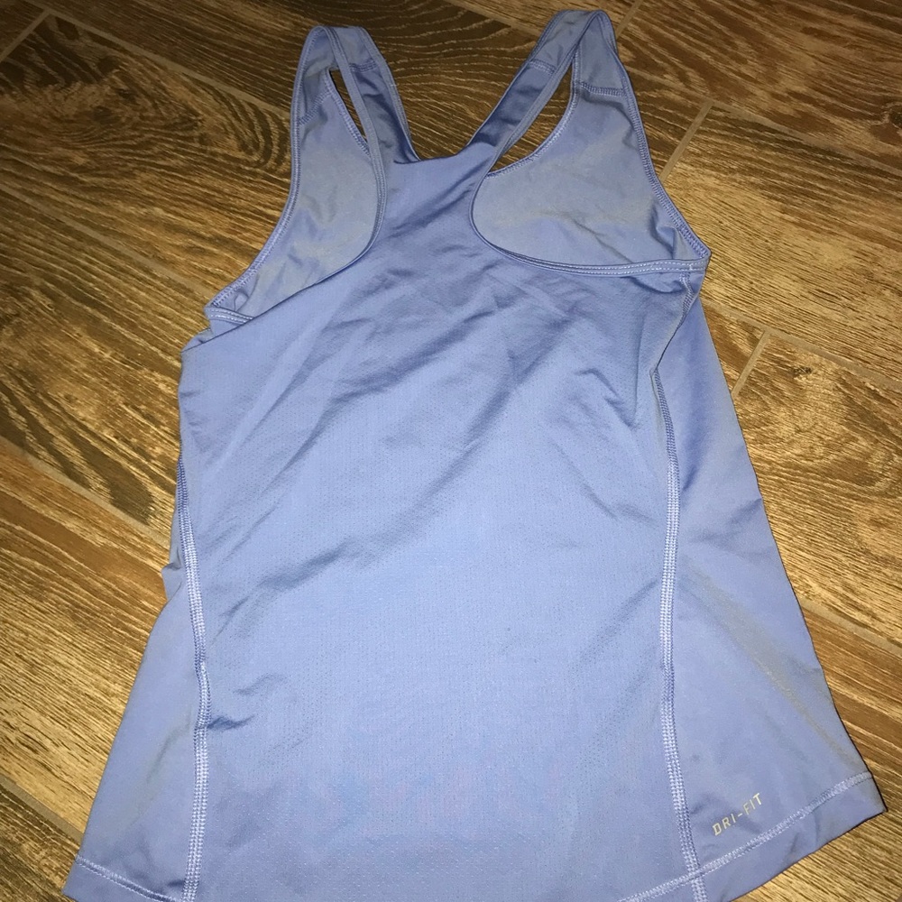 Nike workout tank - Picture 2 of 3